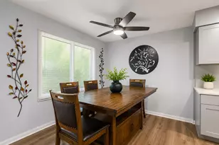 2271 Windsor Ln, Country Club Hills, IL 60478 - Photo 4