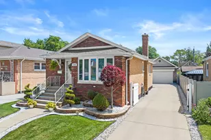 5755 S Nashville Ave, Chicago, IL 60638 - Photo 2