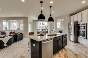 941 Bain Ln, Batavia, IL 60510 - Photo 2