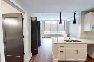 40 Dupage Ct, Elgin, IL 60120 - Photo 10