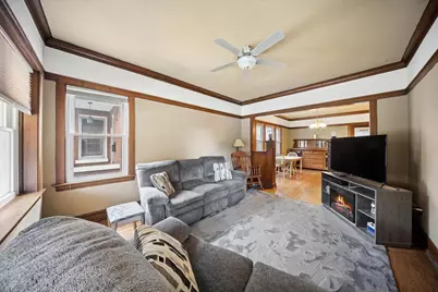 1906 S 58th Avenue, Cicero, IL 60804 - Photo 4