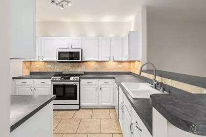 642 W Moreland Avenue, Addison, IL 60101 - Photo 12