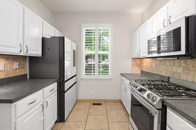 642 W Moreland Avenue, Addison, IL 60101 - Photo 14