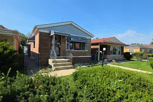 423 W 96th Pl, Chicago, IL 60628 - Photo 2