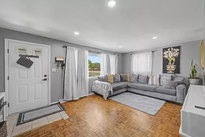 813 Valley Stream Drive #A, Wheeling, IL 60090 - Photo 2