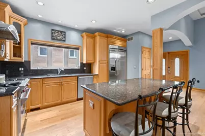 9832 Rutherford Avenue, Oak Lawn, IL 60453 - Photo 6