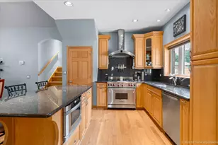 9832 Rutherford Ave, Oak Lawn, IL 60453 - Photo 8
