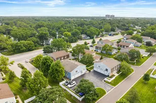1497 Woodcutter Ln, Wheaton, IL 60189 - Photo 8