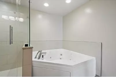 5555 N Cumberland Avenue #710, Chicago, IL 60656 - Photo 10