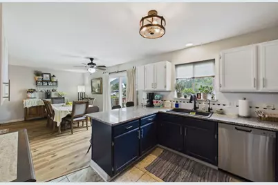 [Address not provided], Gurnee, IL 60031 - Photo 16