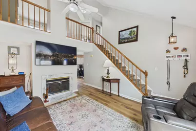 [Address not provided], Gurnee, IL 60031 - Photo 8