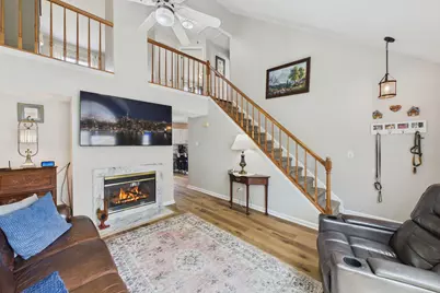[Address not provided], Gurnee, IL 60031 - Photo 10