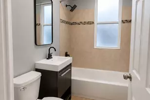 1040 N Lawndale Ave, Chicago, IL 60651 - Photo 8