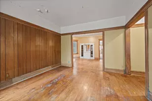 1515 W Granville Ave, Chicago, IL 60660 - Photo 8
