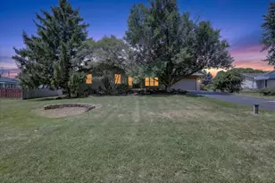 6370 Broadview Ave, Belvidere, IL 61008 - Photo 1