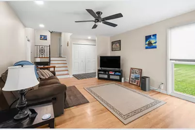 1015 S Leslie Lane, Villa Park, IL 60181 - Photo 4