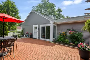 925 Churchill Dr, Naperville, IL 60563 - Photo 2