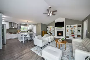 925 Churchill Dr, Naperville, IL 60563 - Photo 8