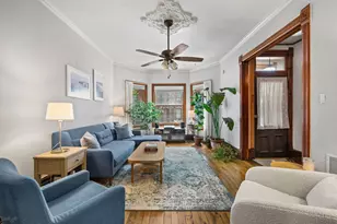 1040 W Barry Ave, Chicago, IL 60657 - Photo 2