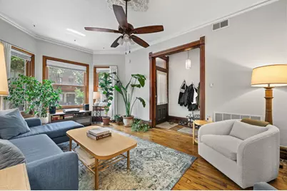 1040 W Barry Avenue #1, Chicago, IL 60657 - Photo 4