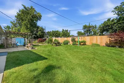 403 Hazelwood Lane, Glenview, IL 60025 - Photo 24