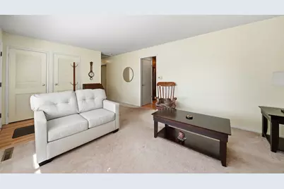 403 Hazelwood Lane, Glenview, IL 60025 - Photo 4