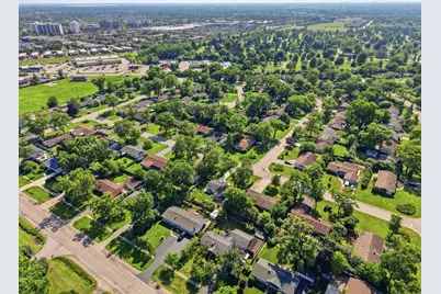 403 Hazelwood Lane, Glenview, IL 60025 - Photo 34