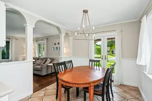 244 S Milton Ave, Glen Ellyn, IL 60137 - Photo 8