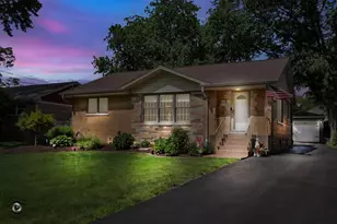 12008 S 71st Ct, Palos Heights, IL 60463 - Photo 2