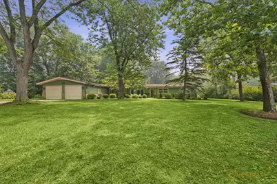 425 Greenwood Lane, Barrington, IL 60010 - Photo 1