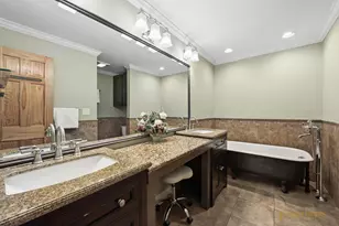 425 Greenwood Ln, Barrington, IL 60010 - Photo 12