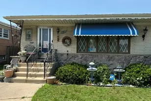 526 Manistee Ave, Calumet City, IL 60409 - Photo 1