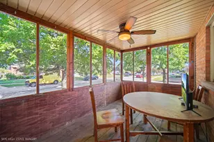 3032 W 100th Pl, Evergreen Park, IL 60805 - Photo 6