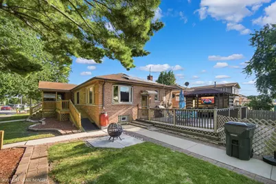 3032 W 100th Place, Evergreen Park, IL 60805 - Photo 4