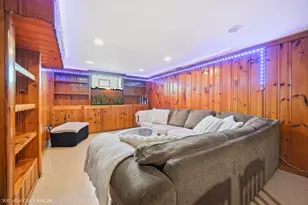 3032 W 100th Pl, Evergreen Park, IL 60805 - Photo 16