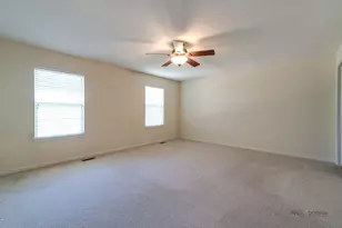 790 Oak Hollow Rd, Crystal Lake, IL 60014 - Photo 16