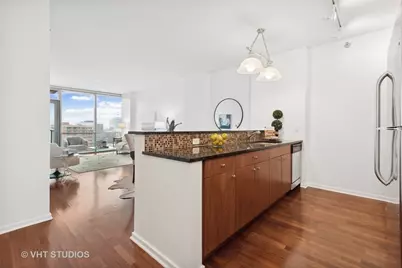 123 S Green Street #1009B, Chicago, IL 60607 - Photo 2