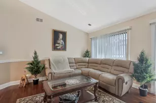 1511 W Pheasant Trail Ln, Arlington Heights, IL 60004 - Photo 12