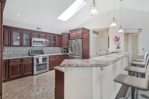 1511 W Pheasant Trail Ln, Arlington Heights, IL 60004 - Photo 6