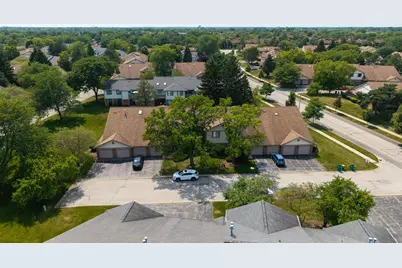 1511 W Pheasant Trail Lane #2, Arlington Heights, IL 60004 - Photo 4