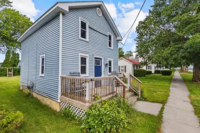 207 E Taylor Street, Grant Park, IL 60940 - Photo 1