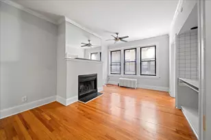 639 W Roscoe St, Chicago, IL 60657 - Photo 2