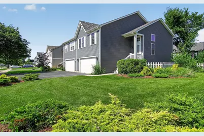 440 Newport Circle, Oswego, IL 60543 - Photo 2
