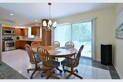 16W650 87th Street, Willowbrook, IL 60527 - Photo 8