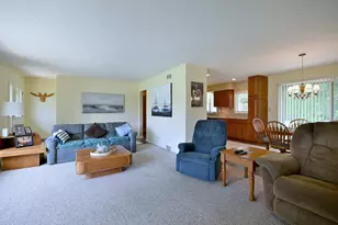 16W650 87th St, Willowbrook, IL 60527 - Photo 6