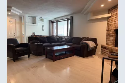 163 W Division Street #208, Chicago, IL 60610 - Photo 2