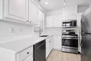 1341 N Halsted St, Chicago, IL 60642 - Photo 8