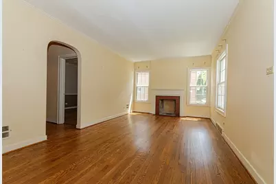 335 Oak Street, Elmhurst, IL 60126 - Photo 2
