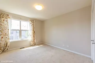 323 Aspen Pointe Road #323, Vernon Hills, IL 60061 - Photo 10