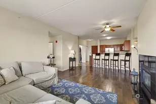 6420 Double Eagle Dr, Woodridge, IL 60517 - Photo 6